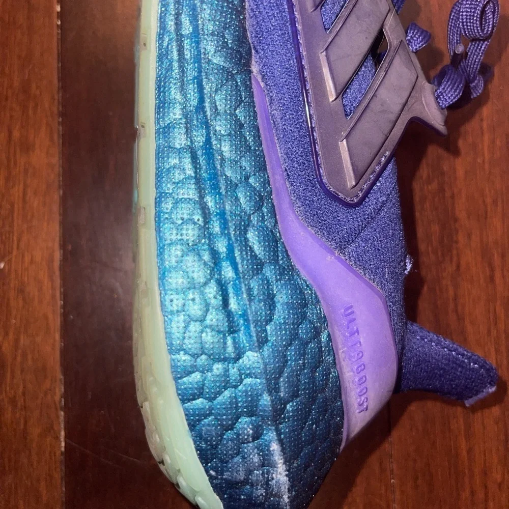 guc Adidas ultraboost Vibrant teal and Purple running Shoes 6